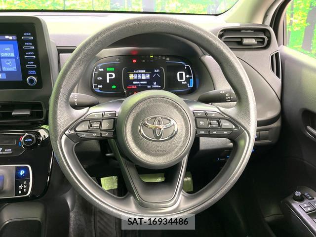Toyota AQUA 2022-03 8277410-11