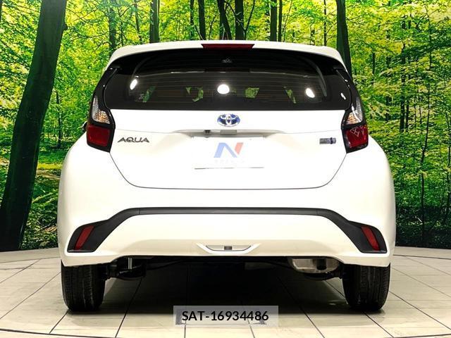 Toyota AQUA 2022-03 8277410-15
