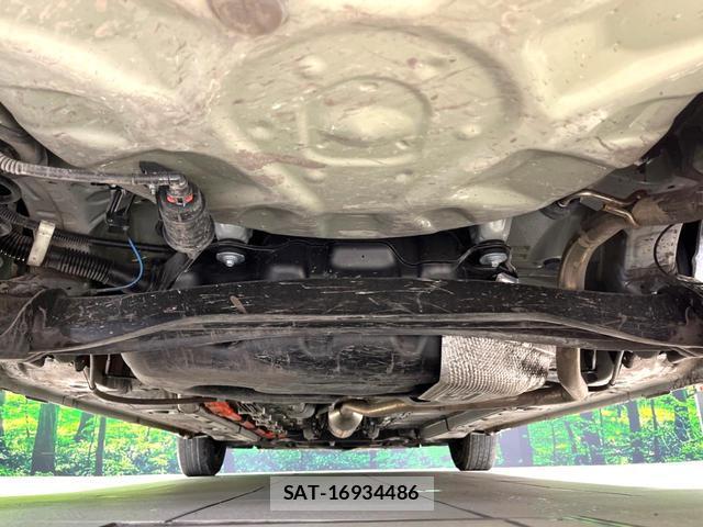 Toyota AQUA 2022-03 8277410-19