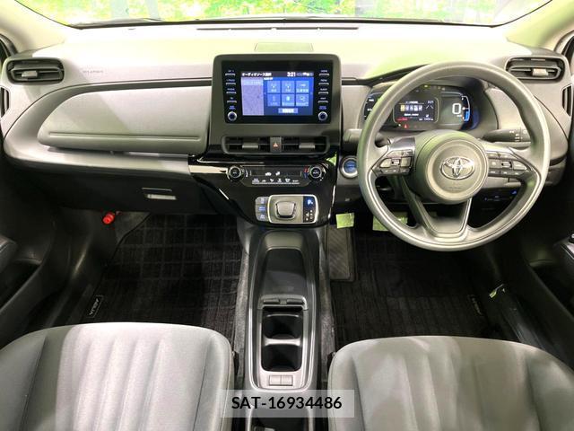 Toyota AQUA 2022-03 8277410-2