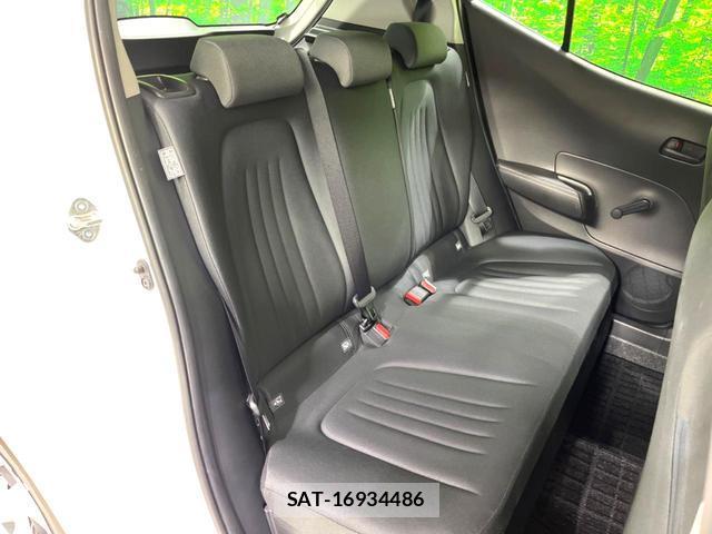 Toyota AQUA 2022-03 8277410-9
