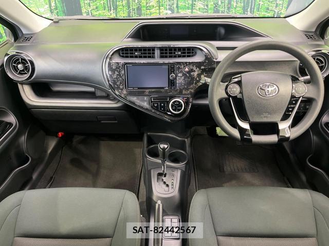 Toyota AQUA 2018-03 8277544-1
