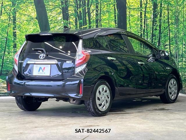Toyota AQUA 2018-03 8277544-16