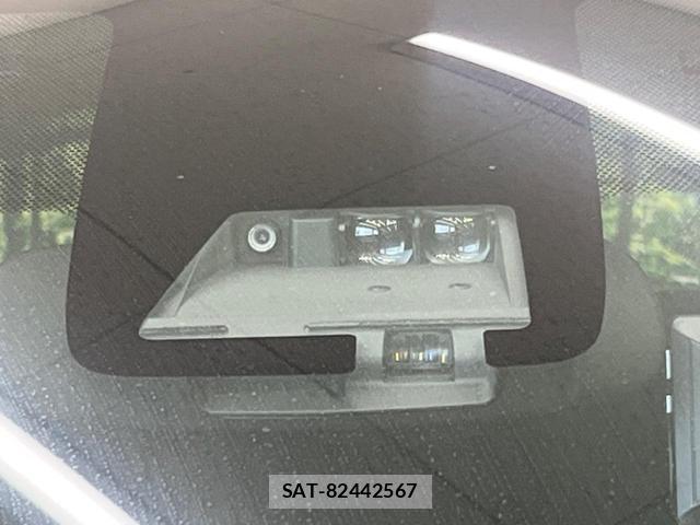 Toyota AQUA 2018-03 8277544-3