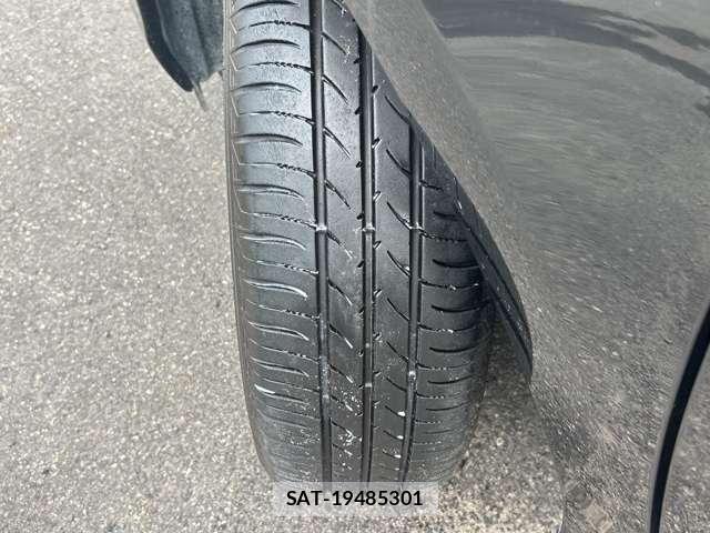 Toyota AQUA 2013-02 8277805-13