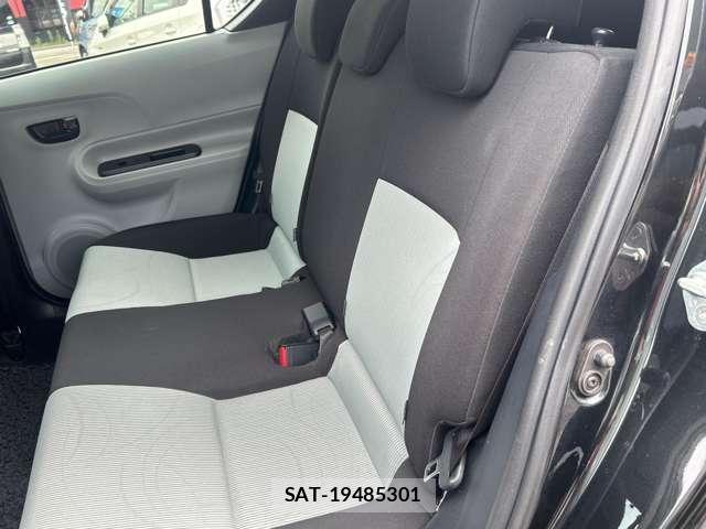 Toyota AQUA 2013-02 8277805-15