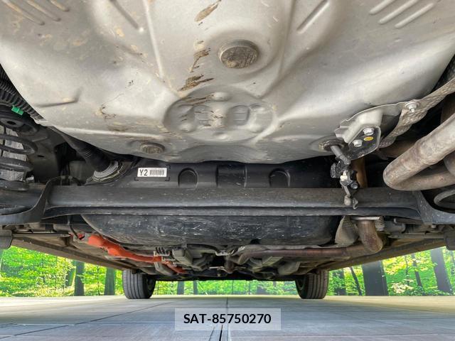 Toyota AQUA 2018-04 8277843-18
