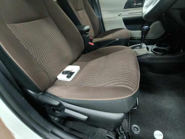 Toyota AQUA 2012-02 8277910-5