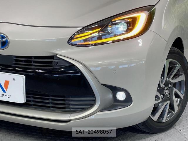 Toyota AQUA 2022-12 8278042-11