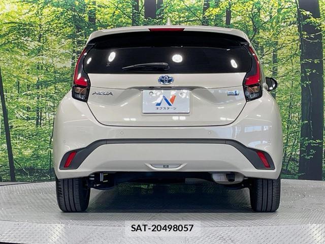 Toyota AQUA 2022-12 8278042-14