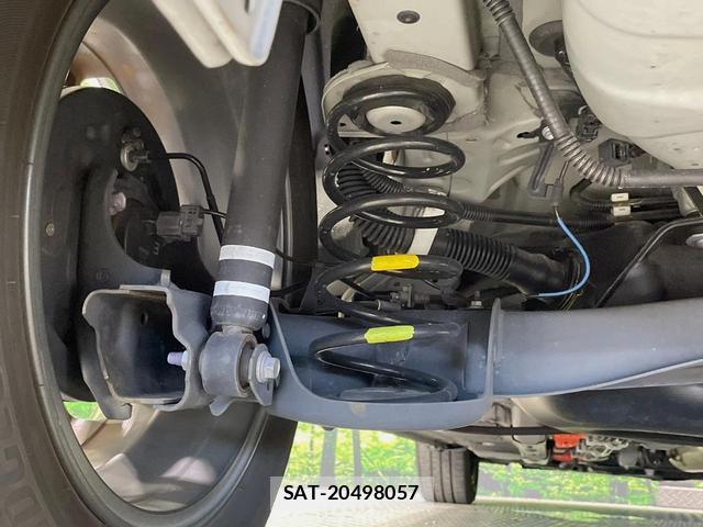 Toyota AQUA 2022-12 8278042-19