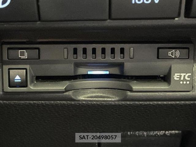 Toyota AQUA 2022-12 8278042-6