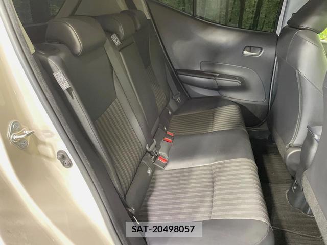 Toyota AQUA 2022-12 8278042-8
