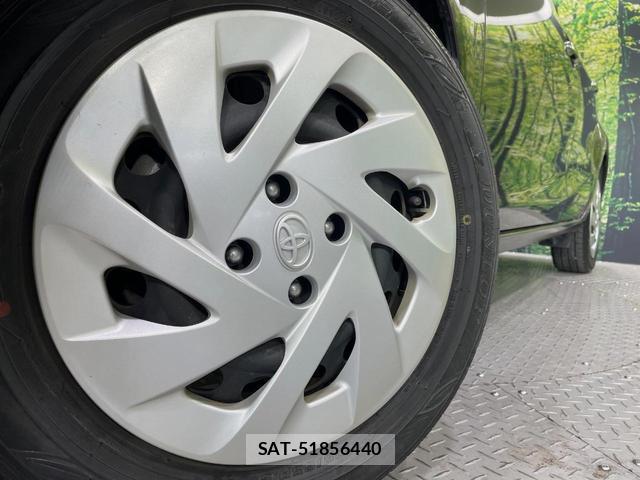 Toyota AQUA 2016-06 8278052-12