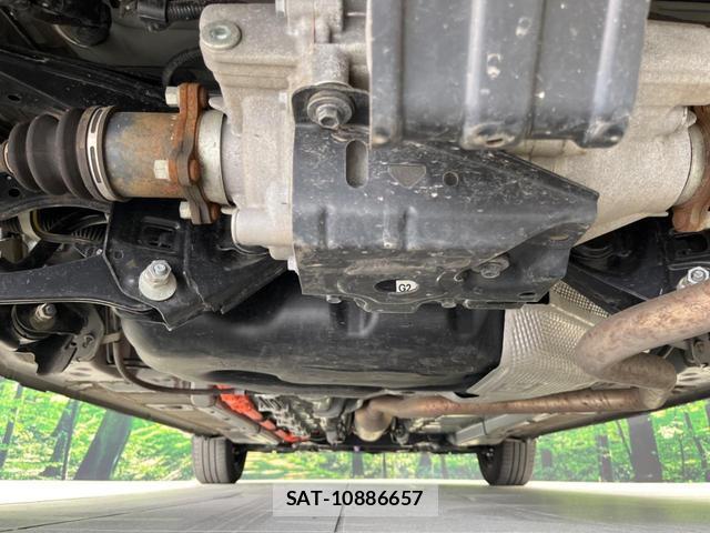 Toyota AQUA 2025-01 8278071-18