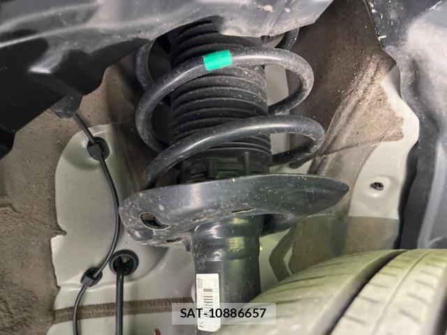 Toyota AQUA 2025-01 8278071-19