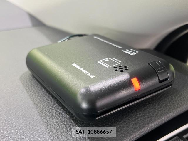 Toyota AQUA 2025-01 8278071-6