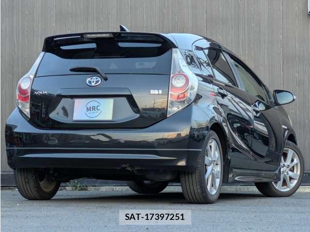 Toyota AQUA 2013-04 8278135-1