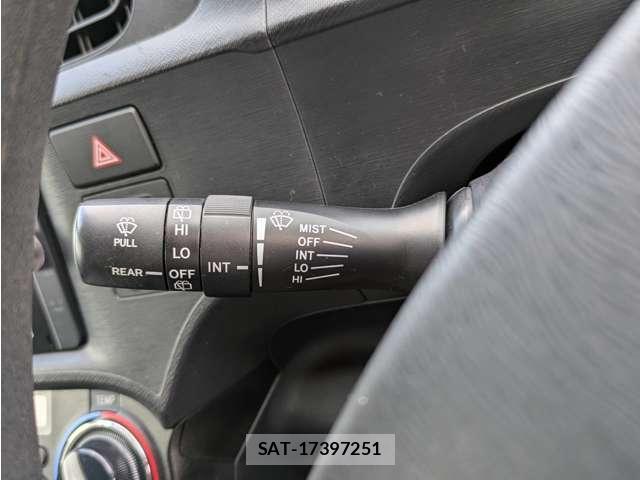 Toyota AQUA 2013-04 8278135-17
