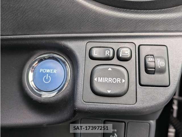 Toyota AQUA 2013-04 8278135-18
