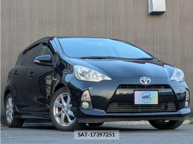 Toyota AQUA 2013-04 8278135-3