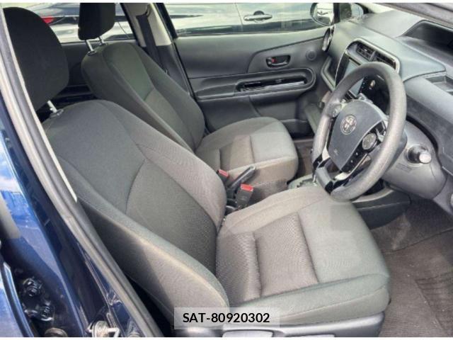 Toyota AQUA 2018-05 8278516-2
