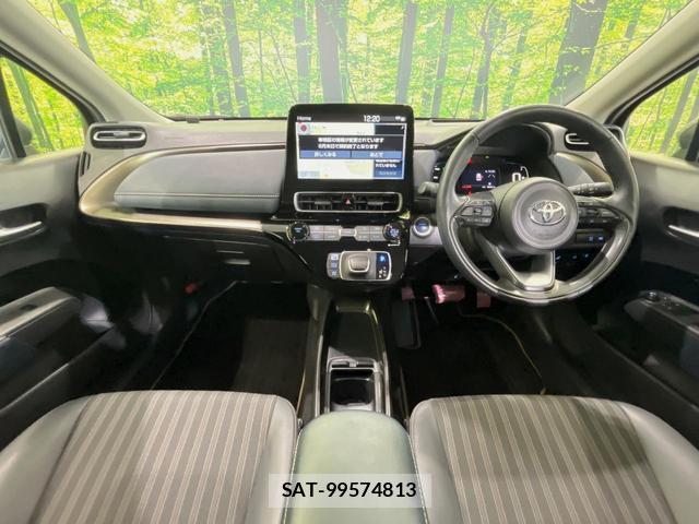 Toyota AQUA 2021-09 8278828-1
