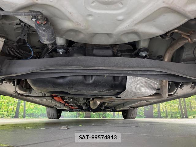 Toyota AQUA 2021-09 8278828-18