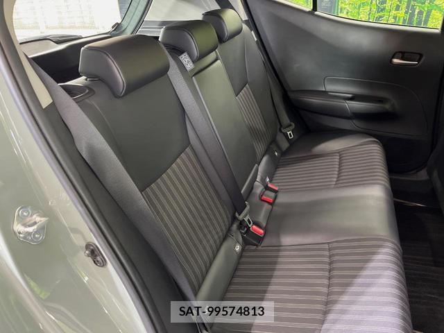 Toyota AQUA 2021-09 8278828-8