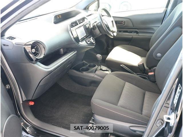 Toyota AQUA 2021-02 8279074-16