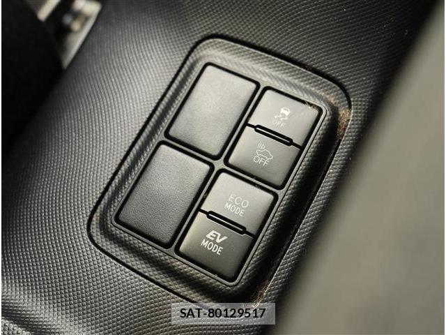 Toyota AQUA 2019-01 8279093-12