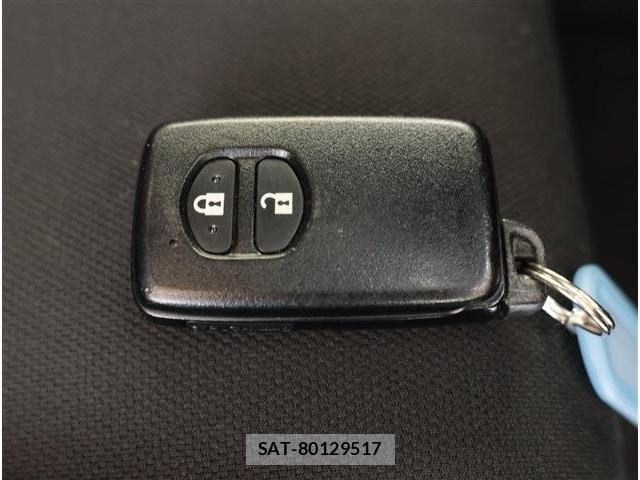 Toyota AQUA 2019-01 8279093-19