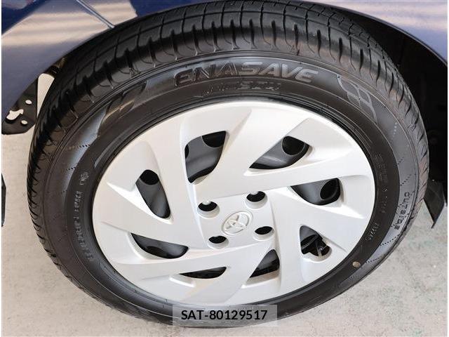 Toyota AQUA 2019-01 8279093-9