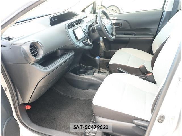 Toyota AQUA 2021-06 8279109-14