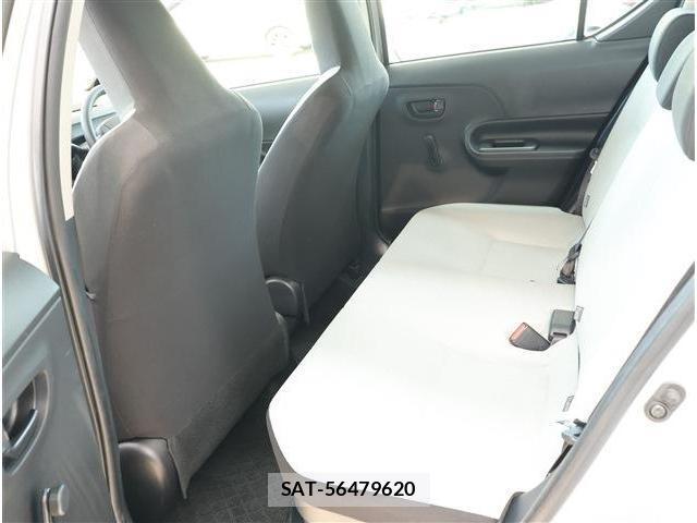 Toyota AQUA 2021-06 8279109-15