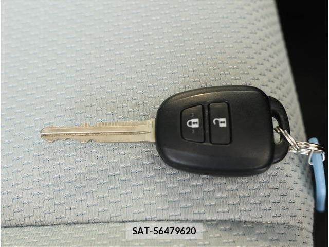 Toyota AQUA 2021-06 8279109-16