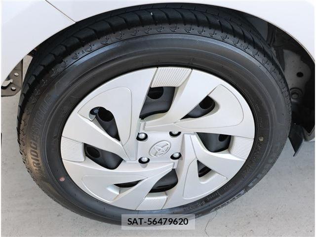 Toyota AQUA 2021-06 8279109-5