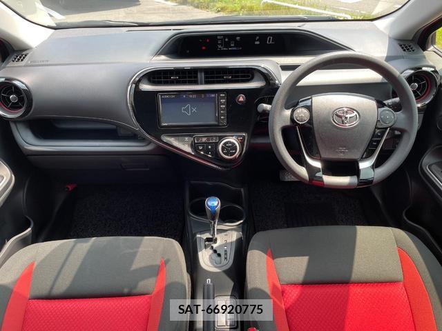 Toyota AQUA 2019-07 8279264-1
