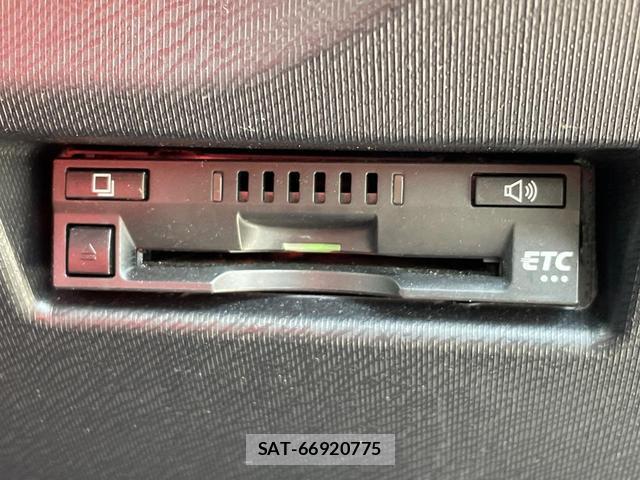 Toyota AQUA 2019-07 8279264-6