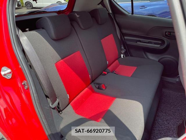 Toyota AQUA 2019-07 8279264-8