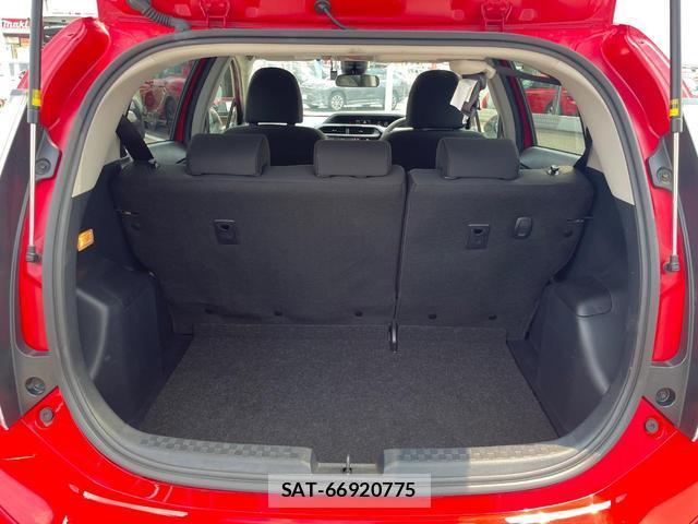 Toyota AQUA 2019-07 8279264-9