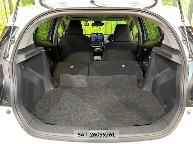 Toyota AQUA 2022-01 8279305-10