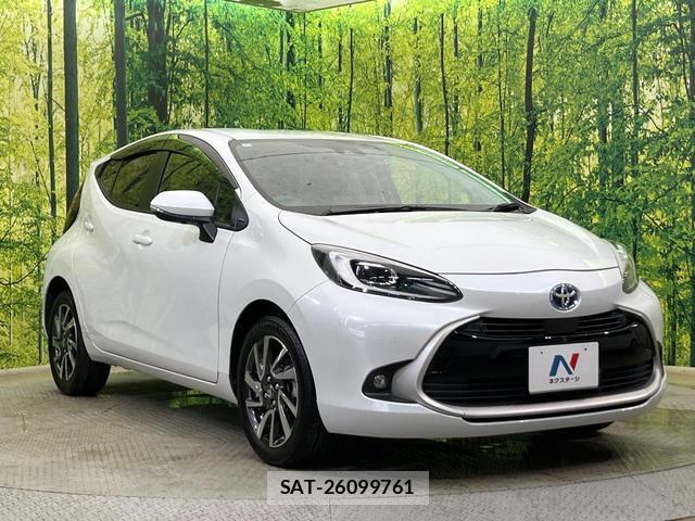 Toyota AQUA 2022-01 8279305-15