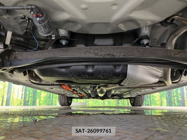 Toyota AQUA 2022-01 8279305-18