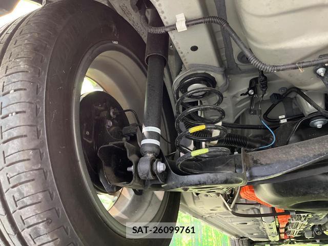 Toyota AQUA 2022-01 8279305-19