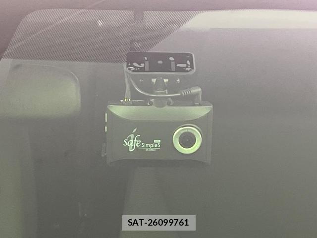 Toyota AQUA 2022-01 8279305-6