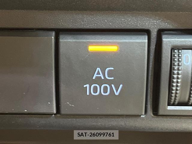Toyota AQUA 2022-01 8279305-7