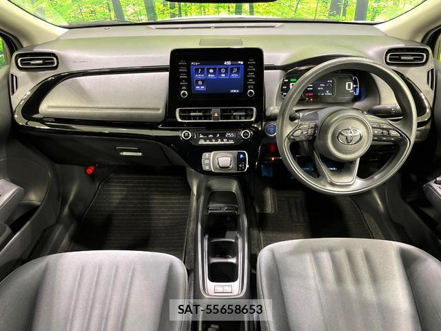 Toyota AQUA 2023-06 8279382-1