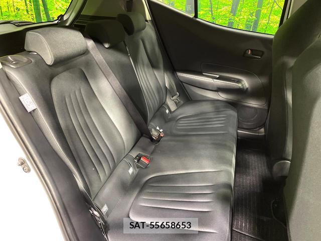 Toyota AQUA 2023-06 8279382-10