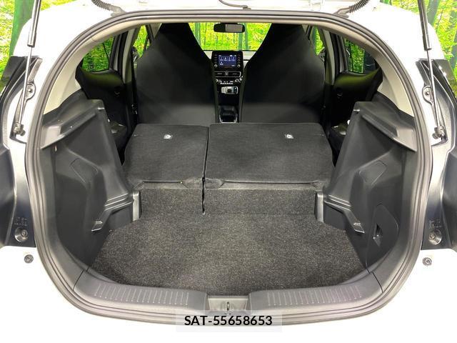 Toyota AQUA 2023-06 8279382-11